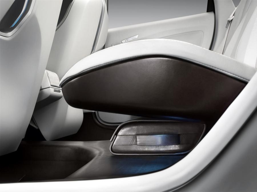  Volvo XC60 Design Concept 2006 года  (фото 7 из 49)